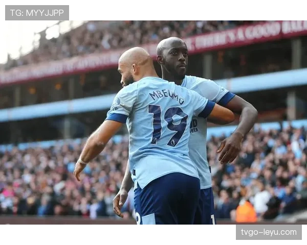 卢顿球迷抗议引热议，英超赛场风波再起