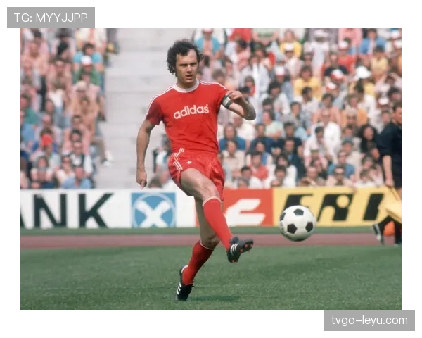 贝肯鲍尔式传球：足球场上的艺术与智慧引热议