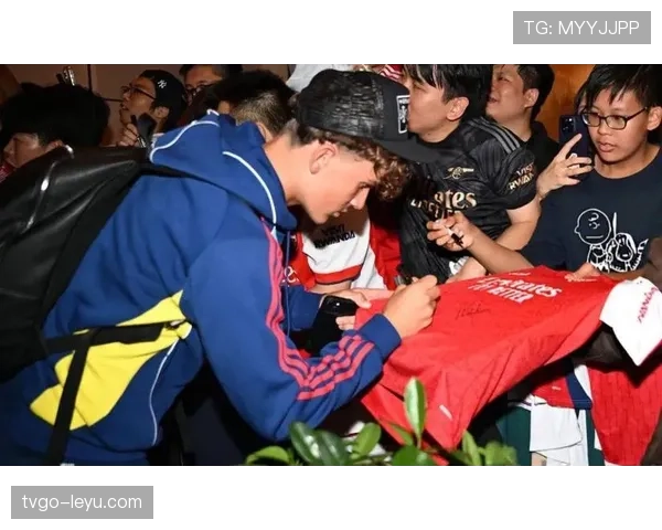 特罗萨德首战稳健发挥，助球队旗开得胜